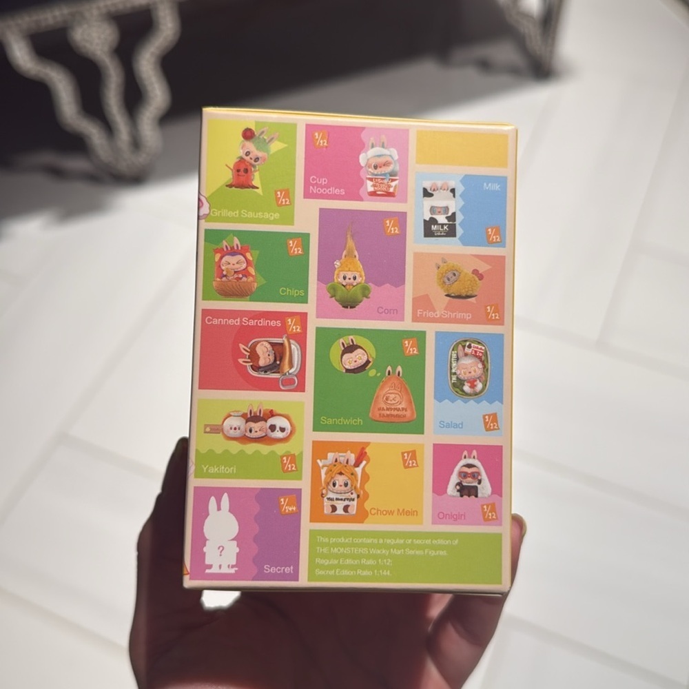 POP MART The Monsters Wacky Mary Blind Box - Chips - Picture 2 of 4